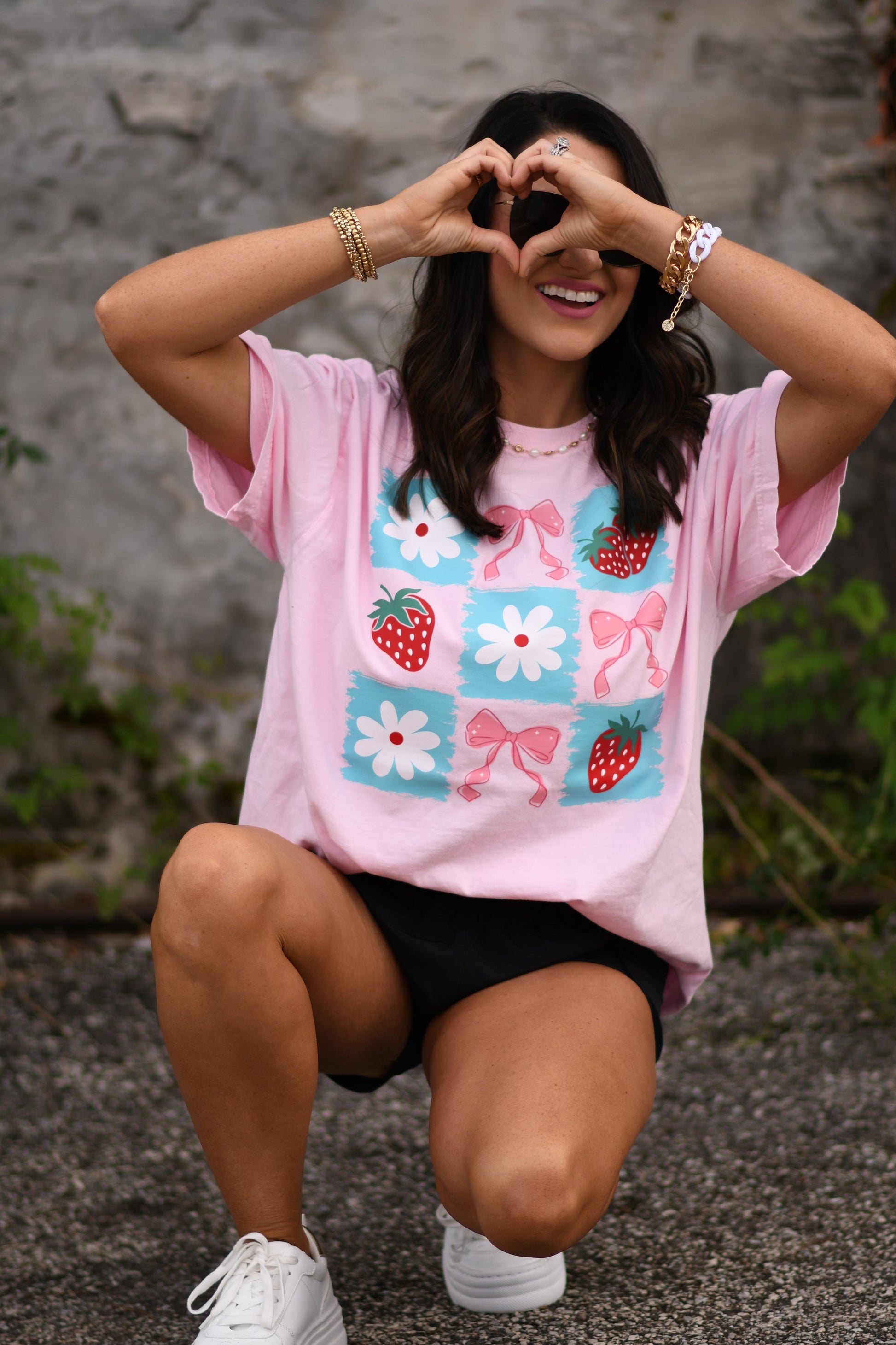 Strawberries and daisies tee