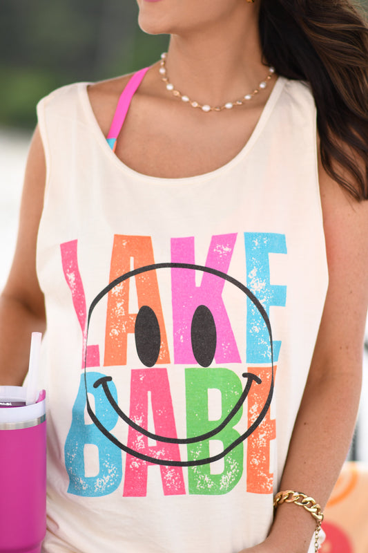 Lake babe smiley 