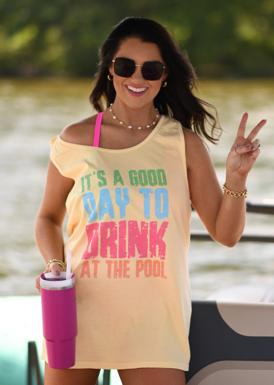 Drink at the pool 