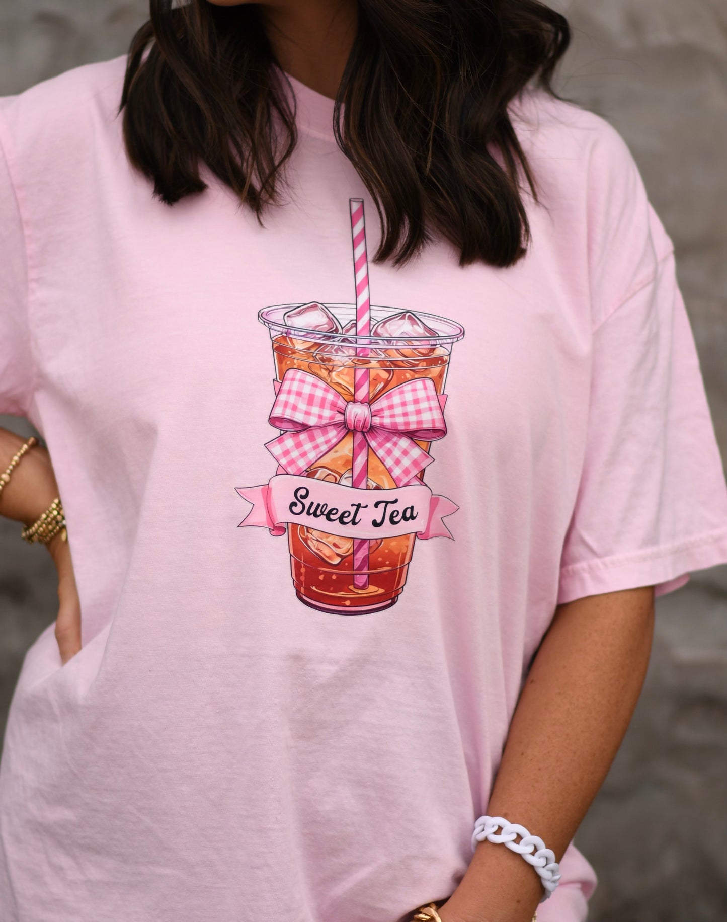 Sweet tea bow tee
