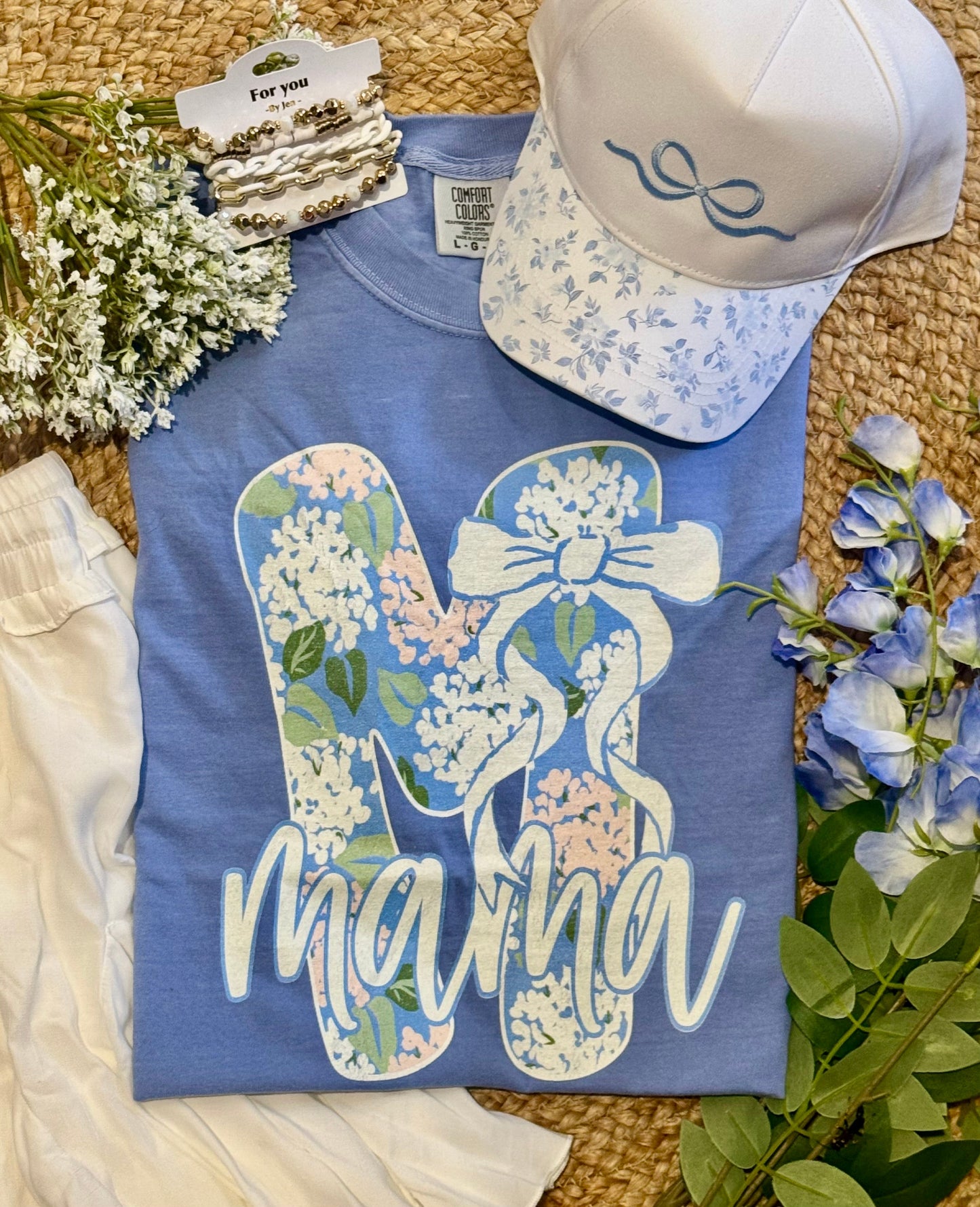 Mama hydrangea tee